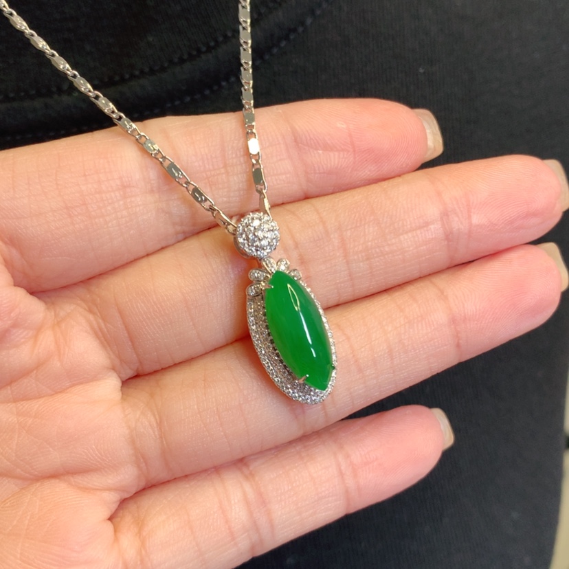 【闪购商品】翡翠18K金镶嵌吊坠(赠链)马眼