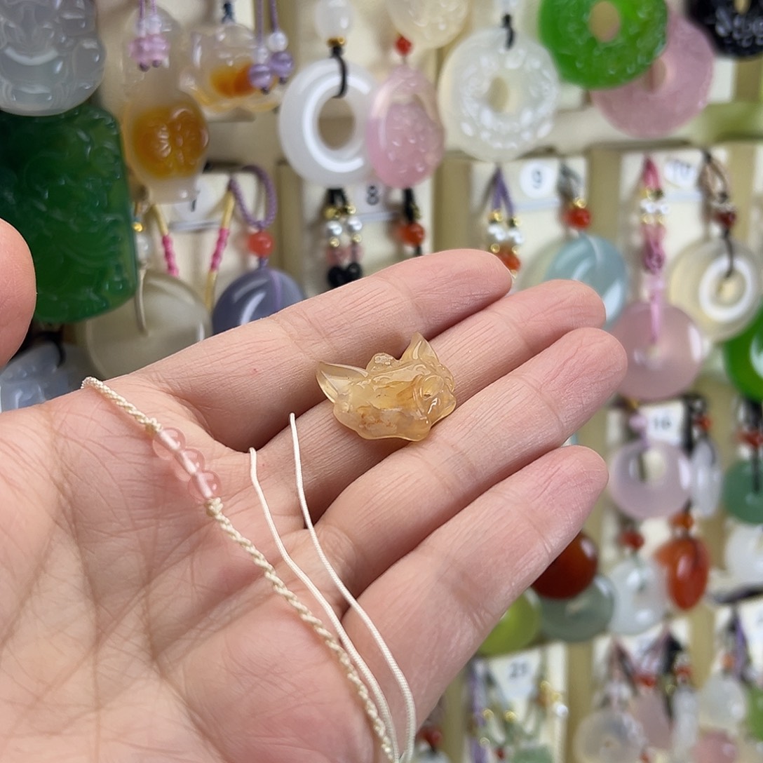 小****玛瑙/玉髓未镶嵌颈饰