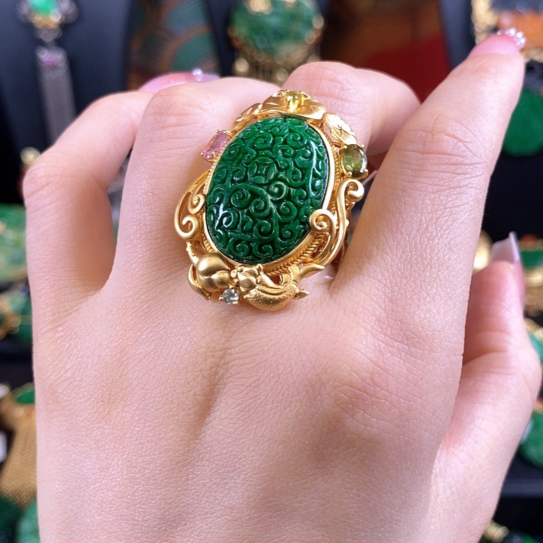 翡翠未镶嵌戒指戒指