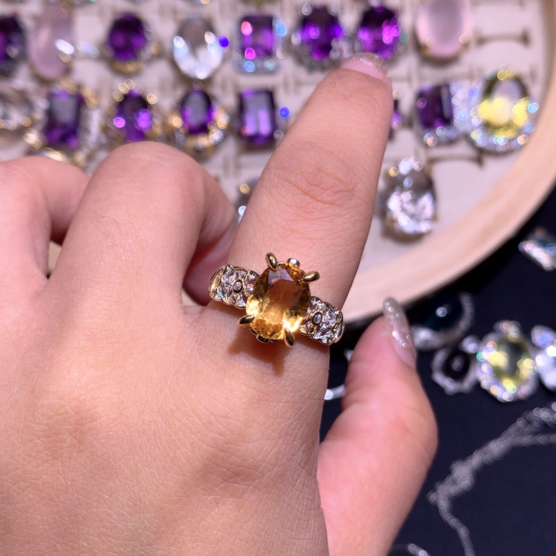 【闪购商品】银S925镶嵌戒指水晶小*梨戒指