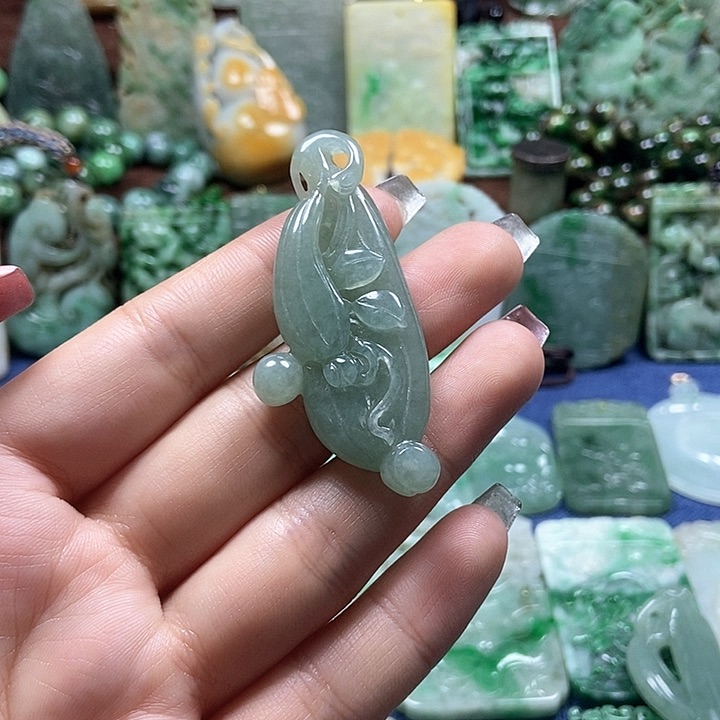 翡翠颈饰未镶嵌00000000000