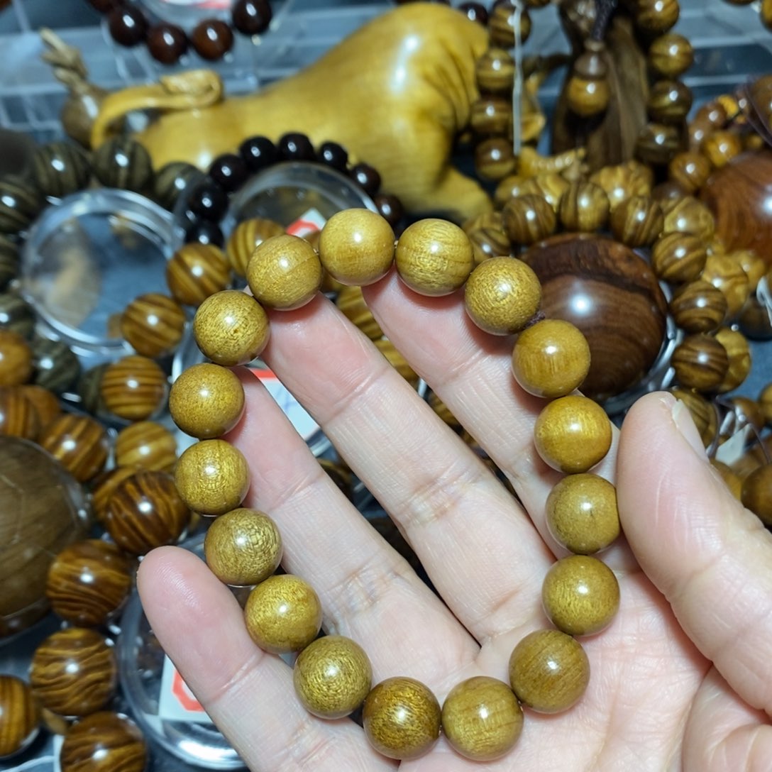 金丝楠木雕工艺品12