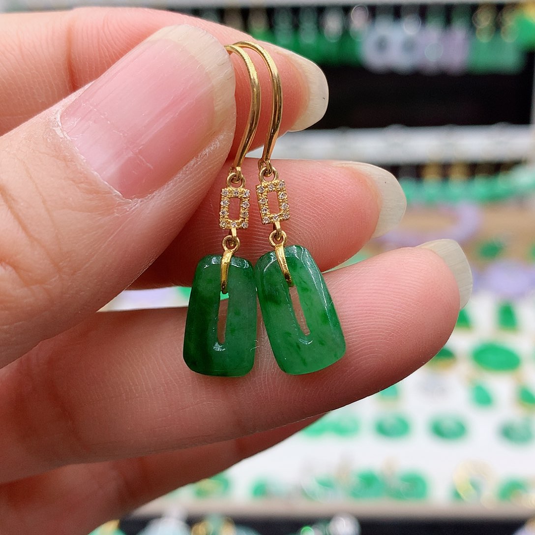 翡翠耳饰18K金镶嵌的 