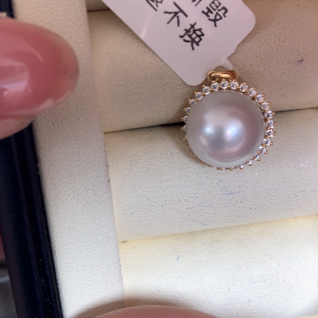 海水珍珠颈饰18K金镶嵌