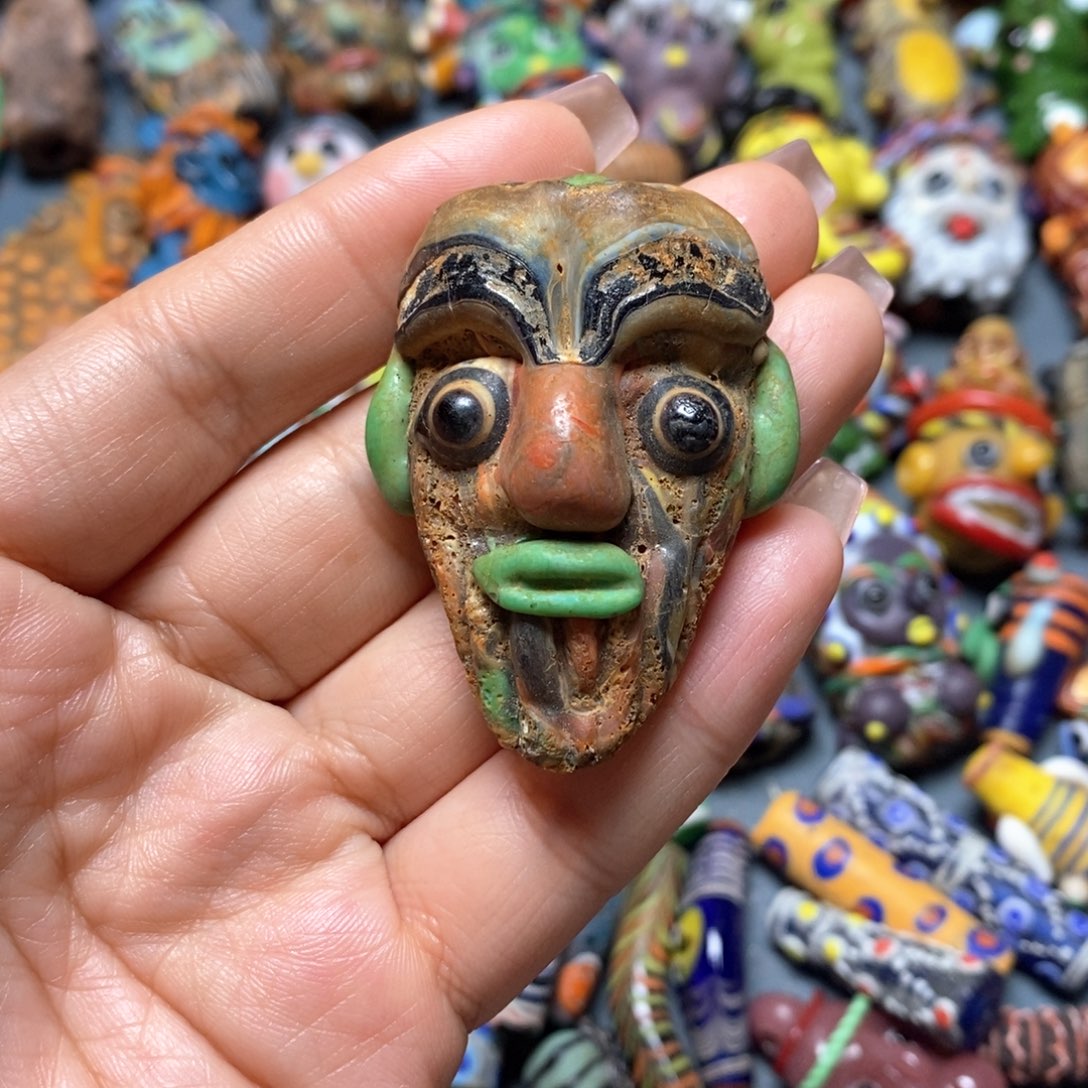 琉璃颈饰印度尼西亚老娃