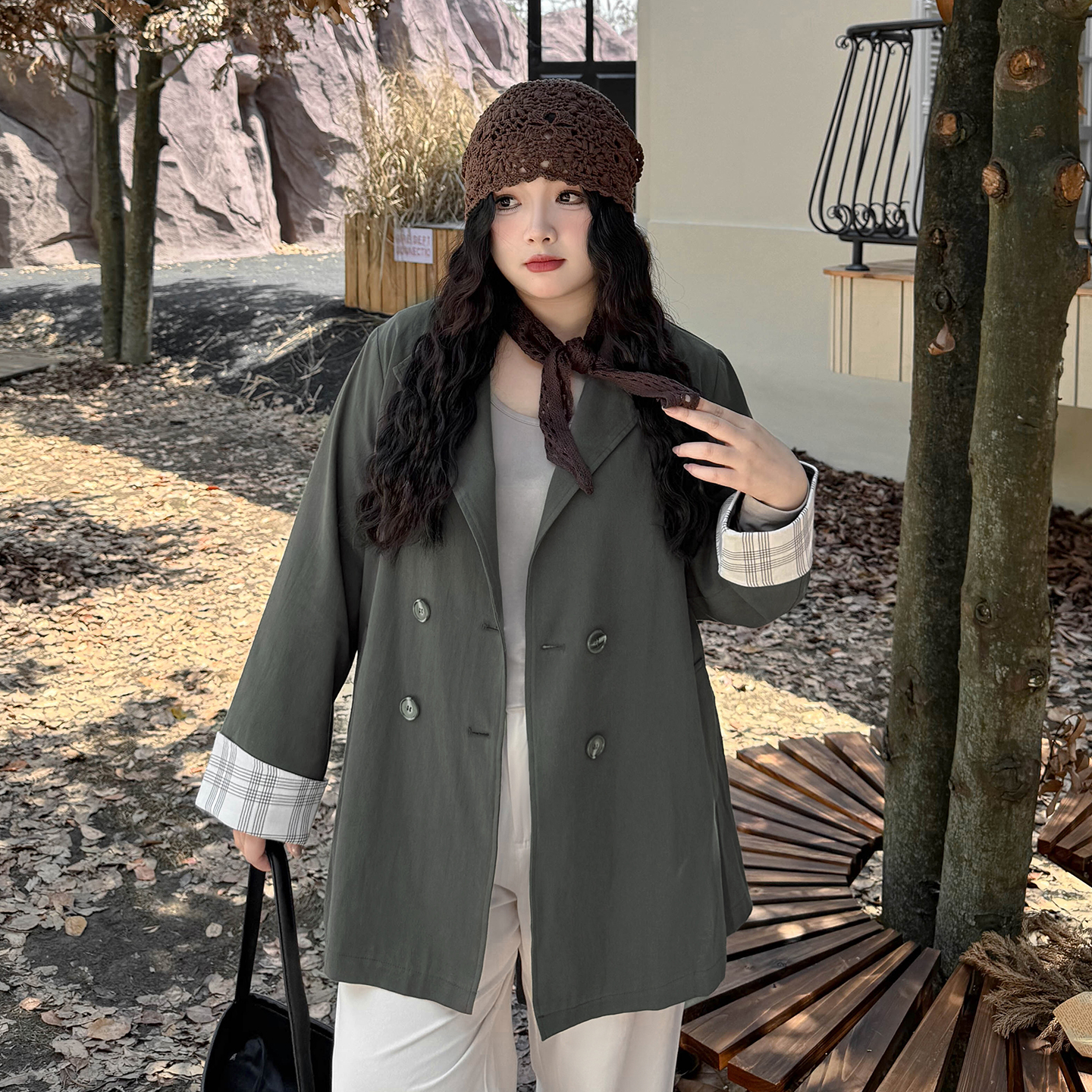 DC7293大码女装【伦敦往事】秋季英伦风胖mm宽松格子设计感风衣外套