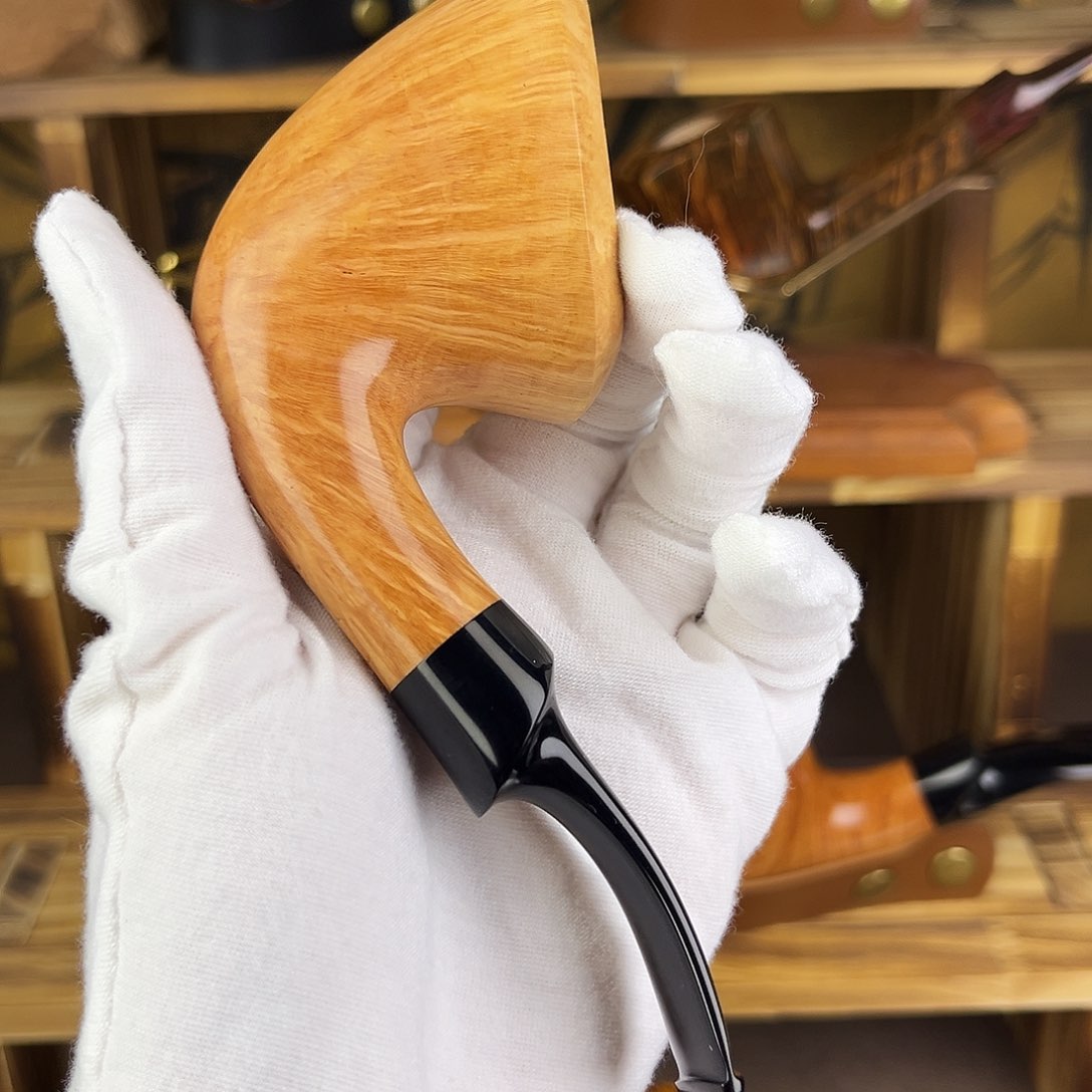 原木色自由式喇叭