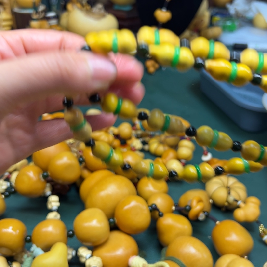 小***茹大叶紫檀（黑酸枝木类）