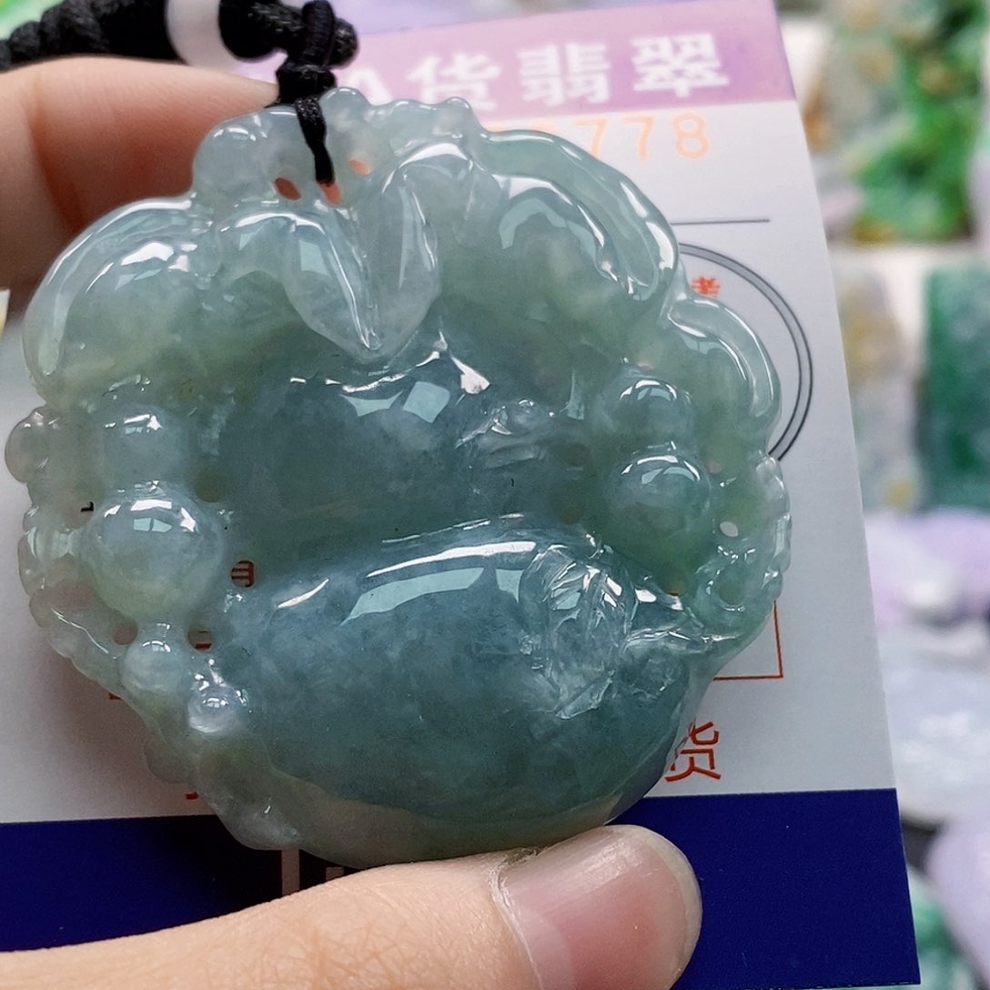 吊坠(不含链)未镶嵌翡翠