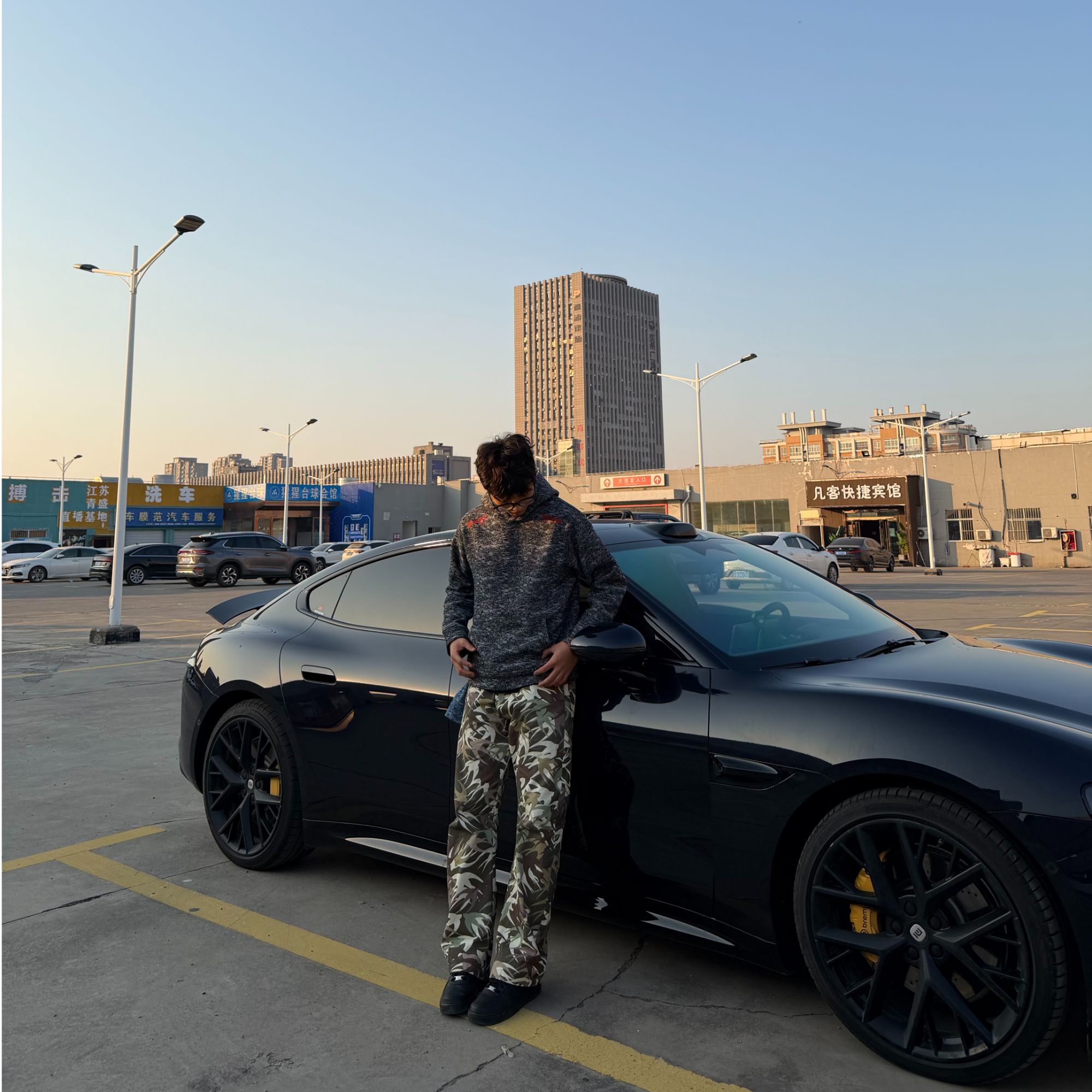 SYSSR 藏文刺绣加绒牛仔针织磨毛宽松碎花休闲美式设计感秋季卫衣