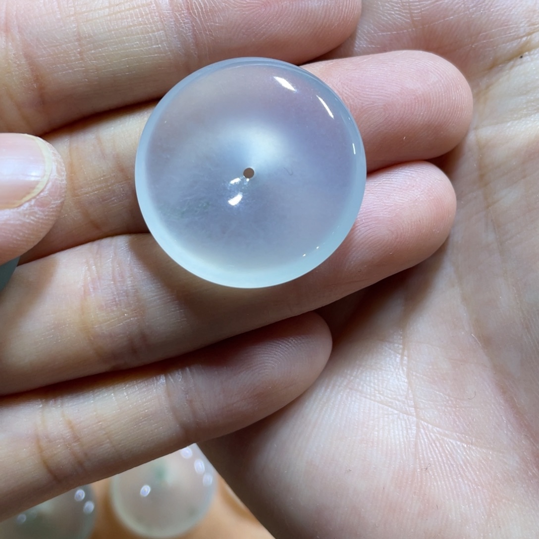 翡翠未镶嵌颈饰平安扣