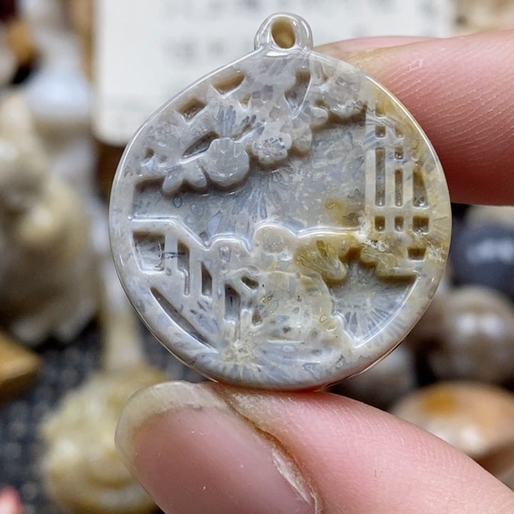 颈饰未镶嵌硅化珊瑚（珊瑚玉）小