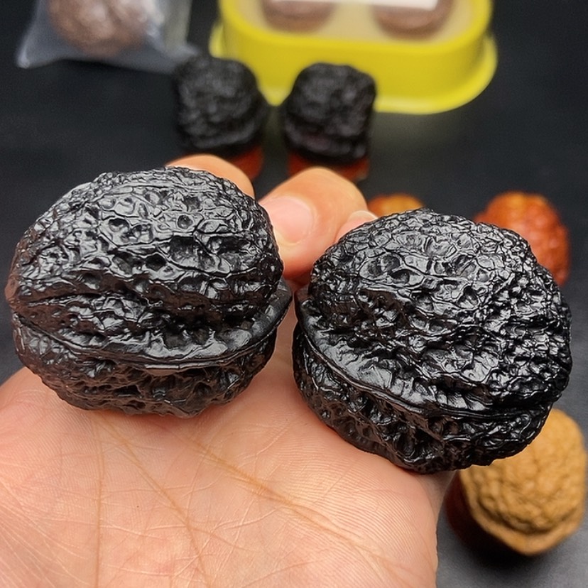 【闪购商品】把件文玩核桃40尺饕餮金蟾53克克