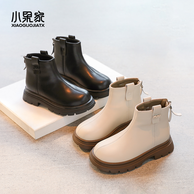 儿童马丁靴女童靴子冬季洋气二棉加绒短靴女2025新款软底公主皮靴