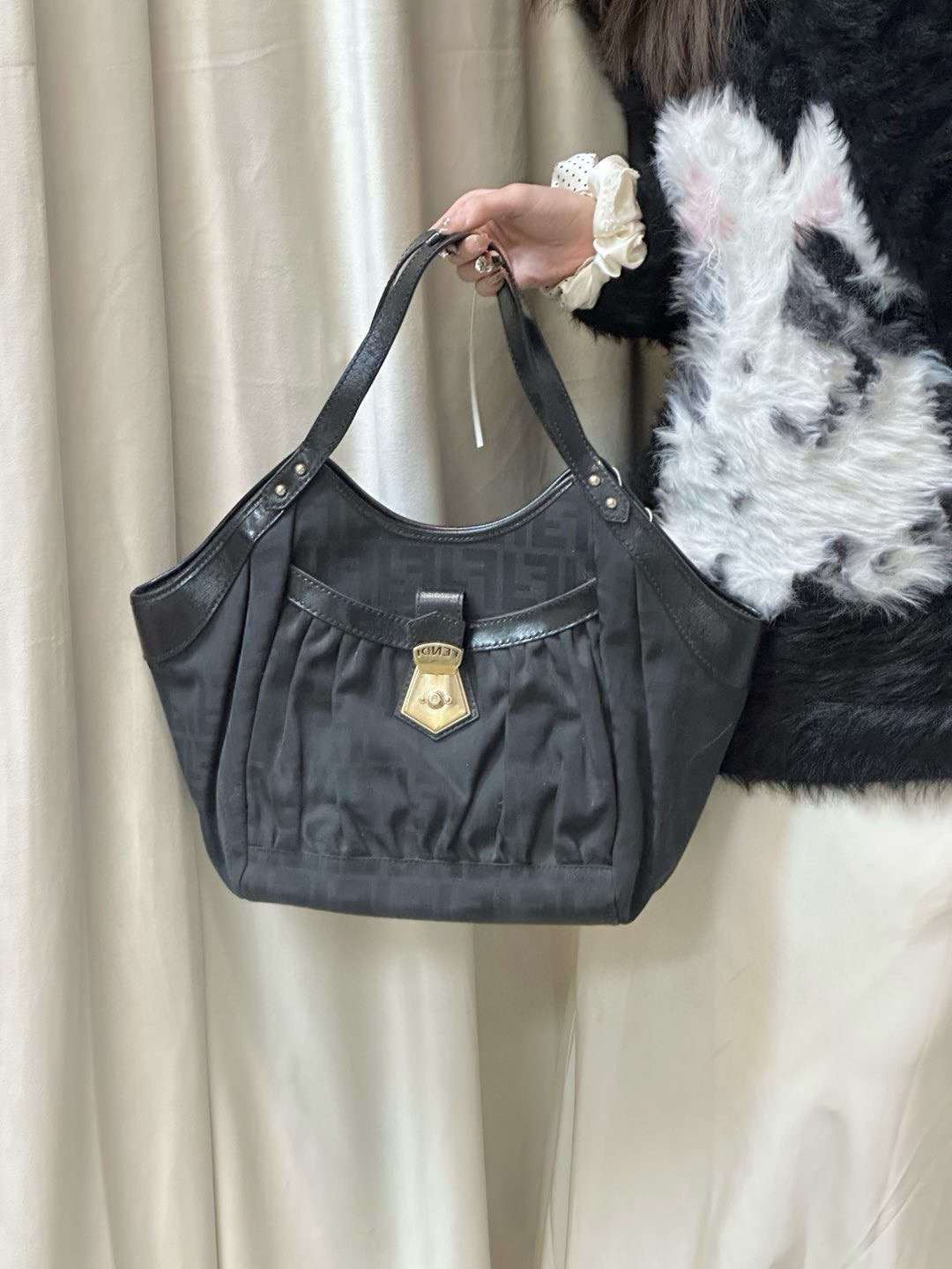 95新 FENDI/芬迪 fendi 黑金手提包 
