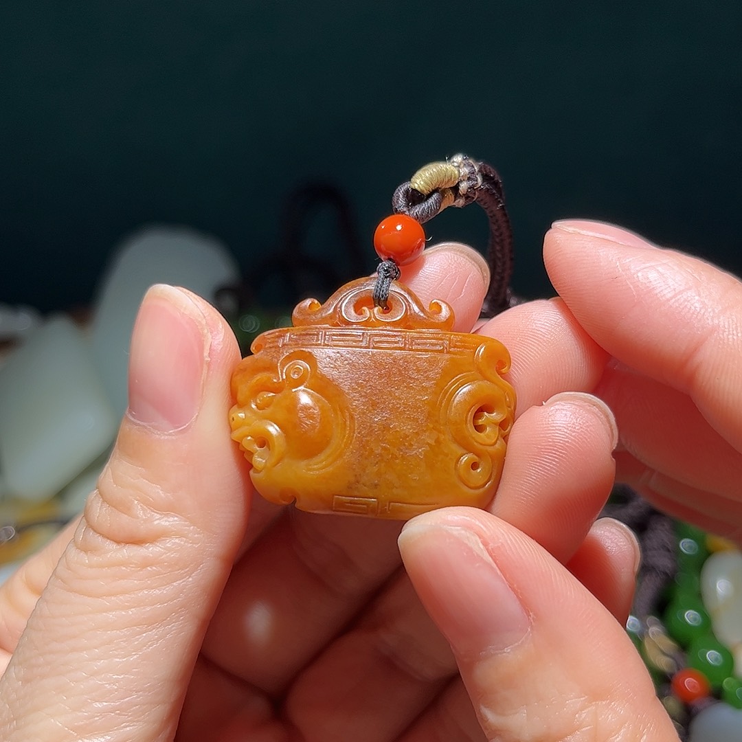 和田玉颈饰未镶嵌