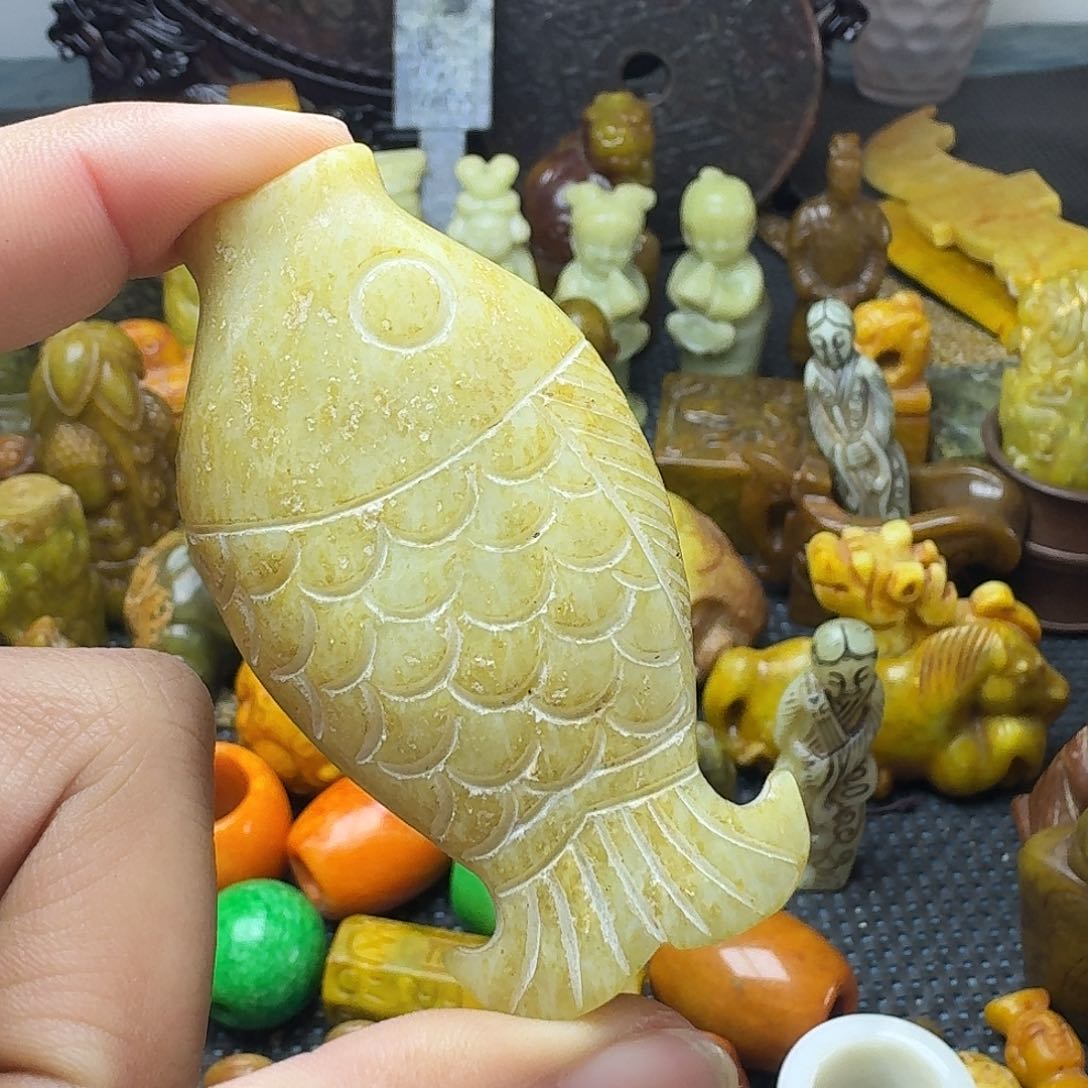 白玉菩提吊坠。。。