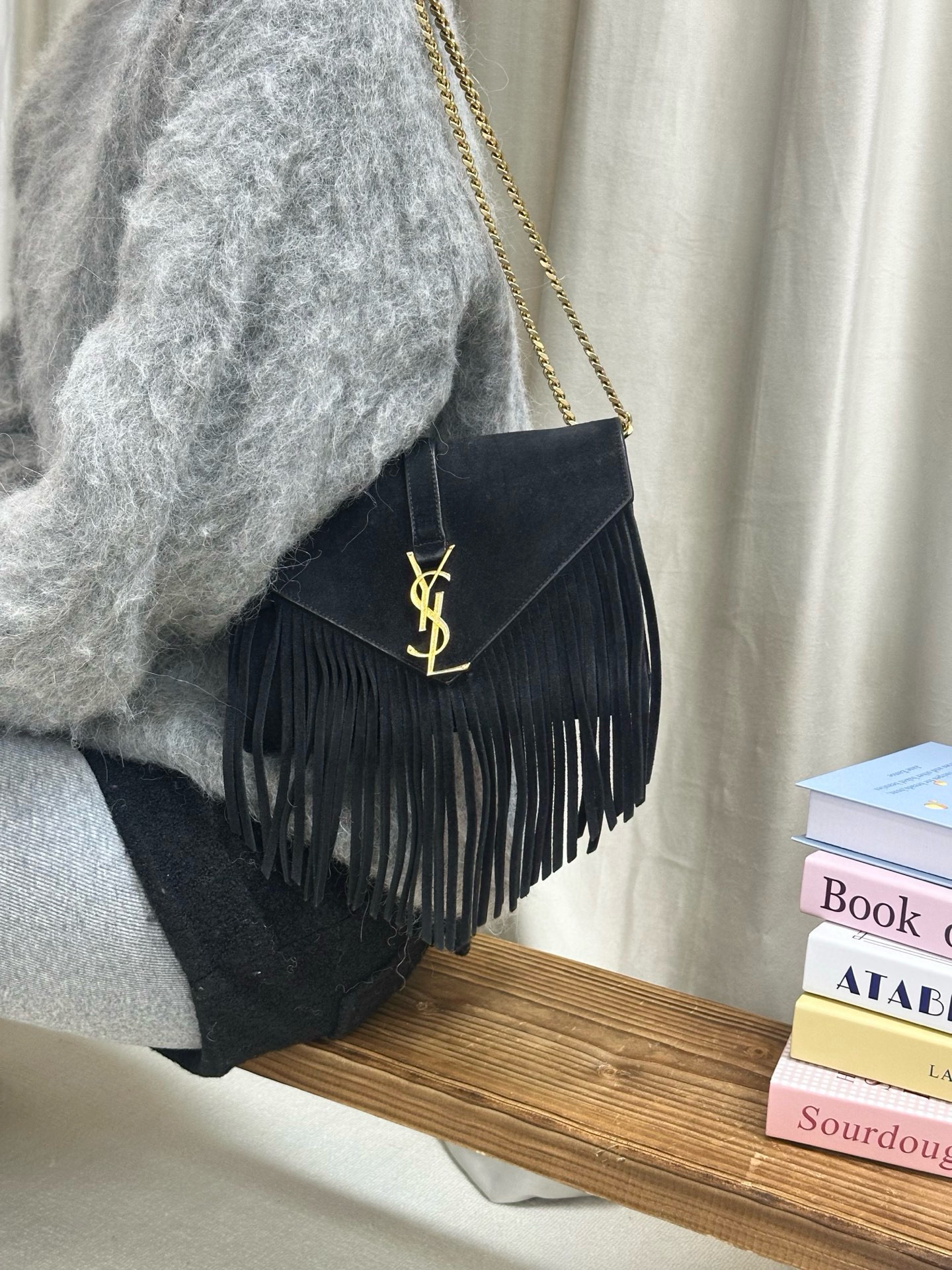 95新 YSL/圣罗兰 ysl 黑金流苏翻盖斜挎包 (K)