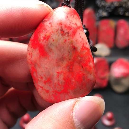 昌化石昌化鸡血石原石挂件