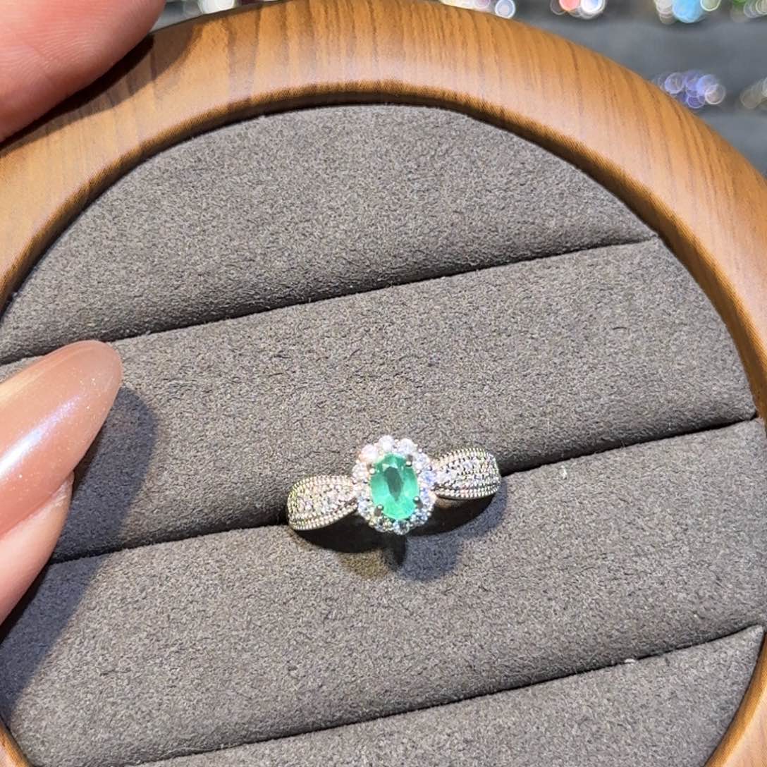 B***咚银S925镶嵌祖母绿戒指