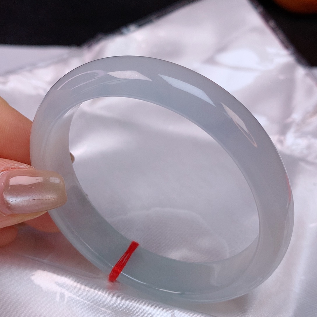 【闪购商品】翡翠手镯未镶嵌54贵妃手镯