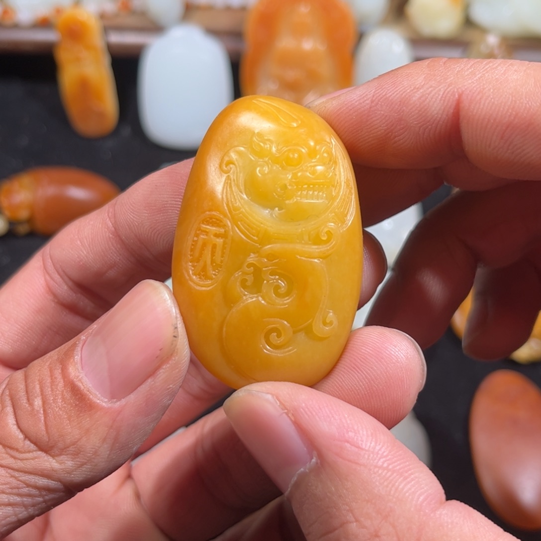 和田玉颈饰未镶嵌执*