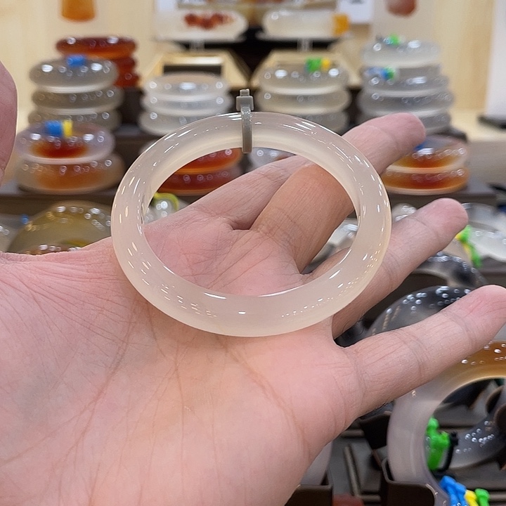 玛瑙/玉髓未镶嵌手镯