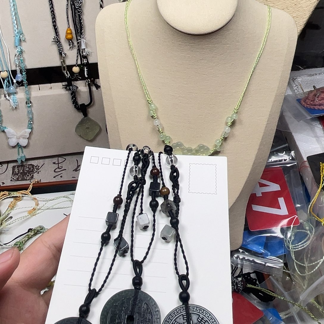 蛇纹石玉合金颈饰