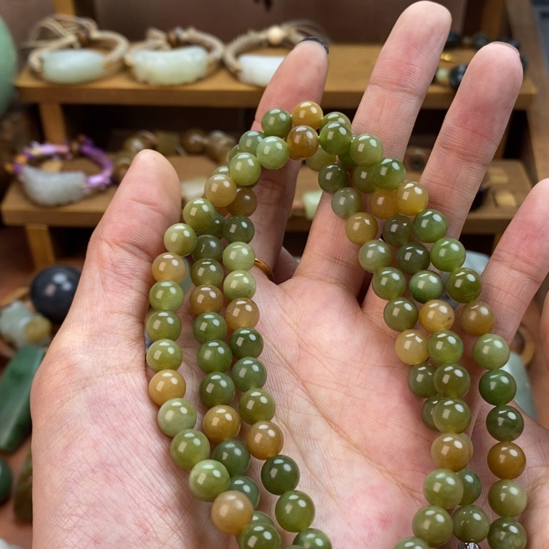 龙***主和田玉未镶嵌颈饰