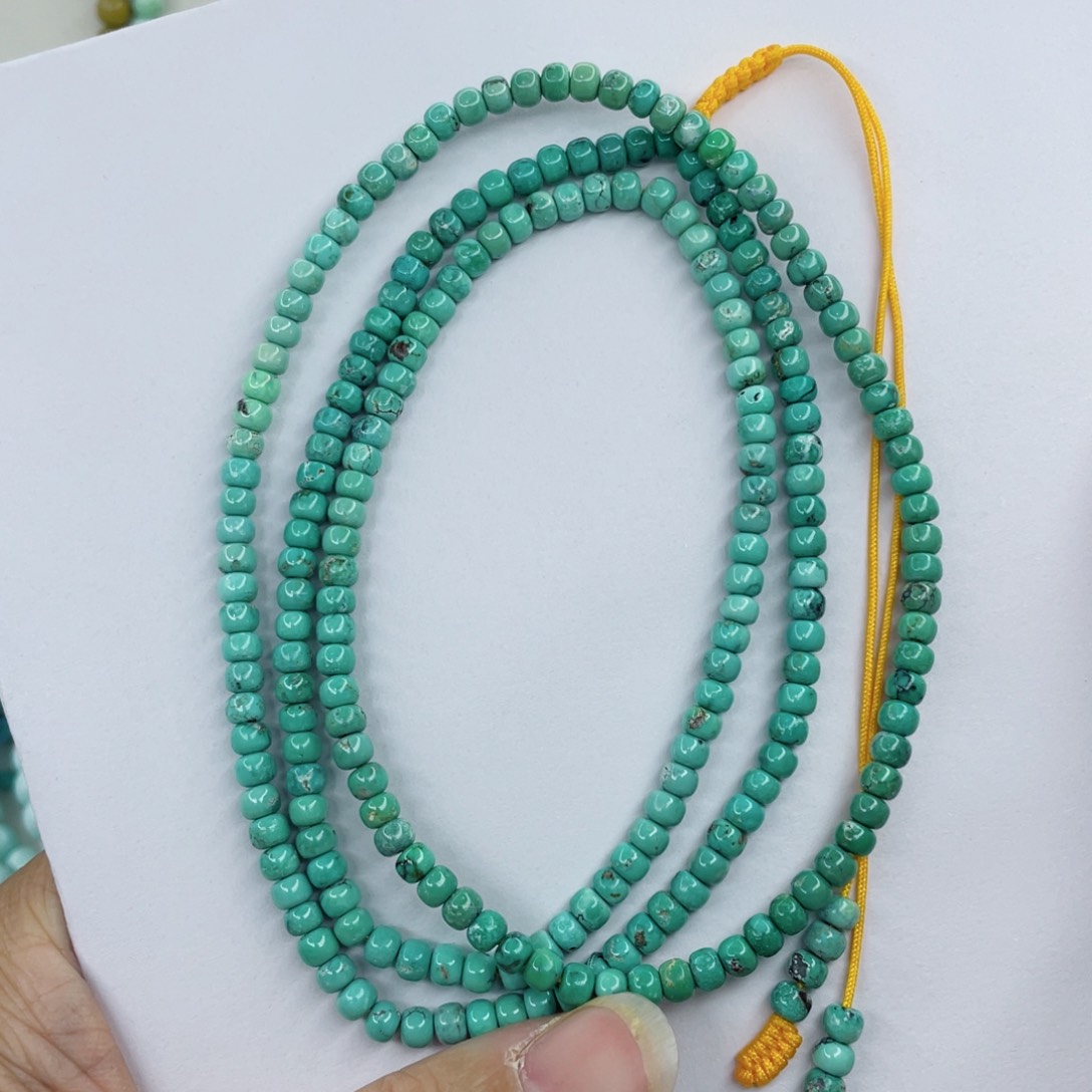 绿松石颈饰未镶嵌