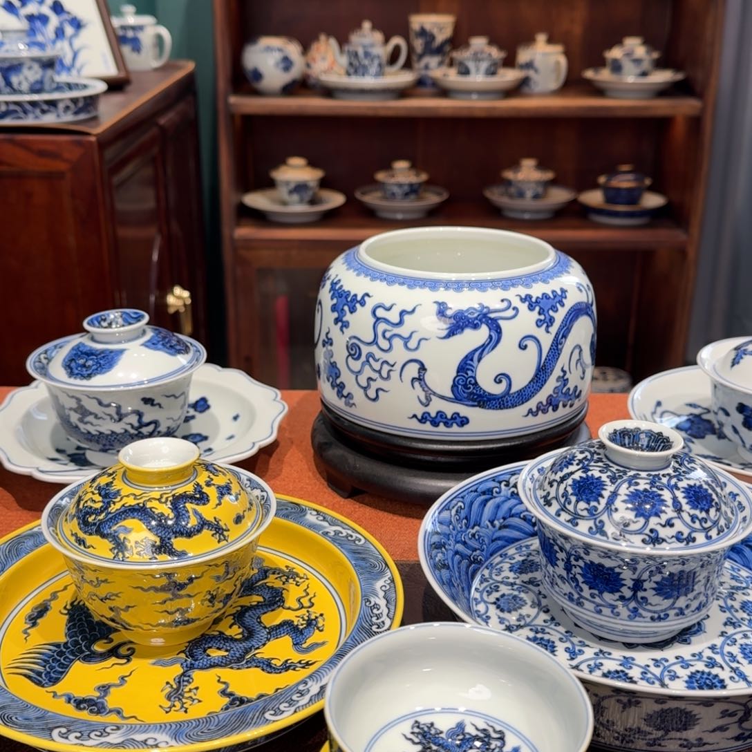 青花雯华堂手绘杯杯