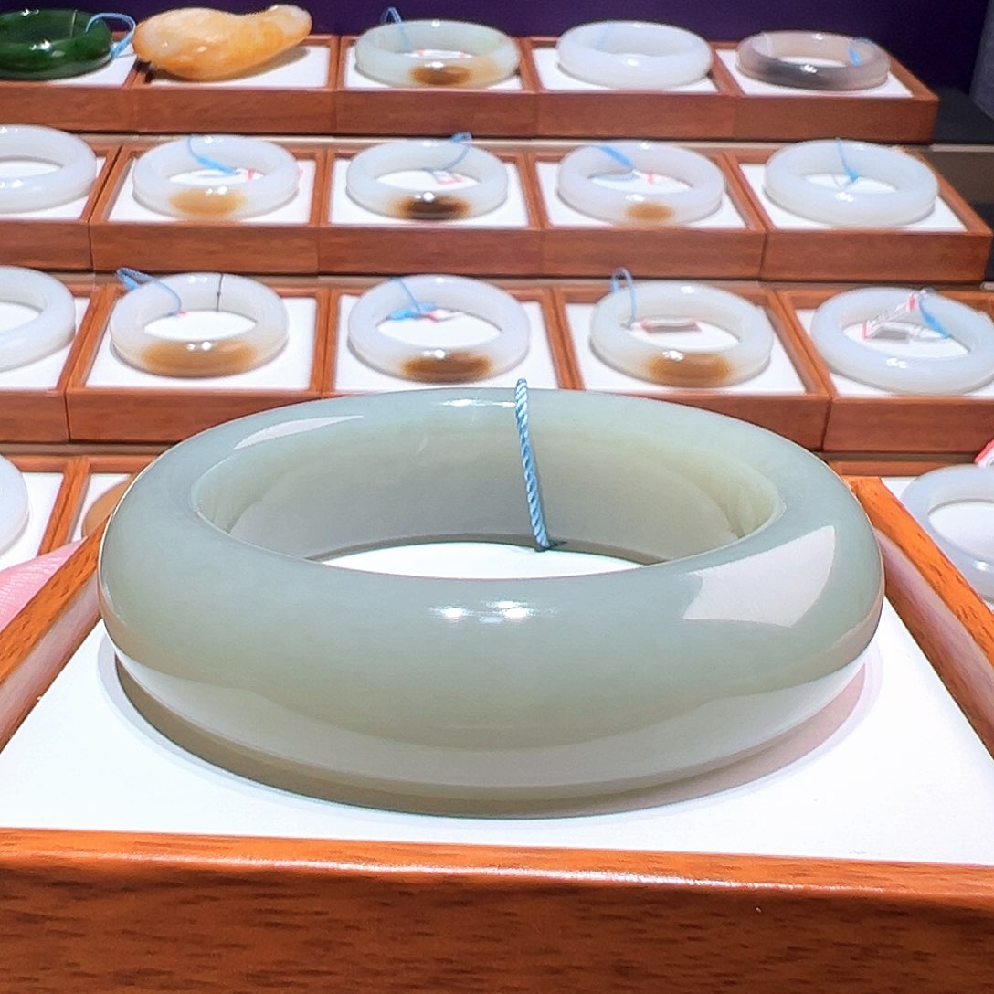 和田玉未镶嵌手镯 56 57