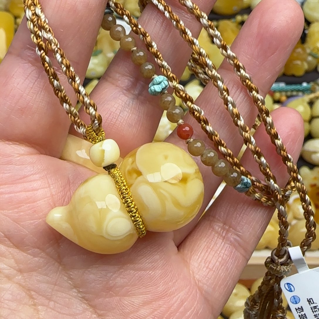 蜜蜡套链未镶嵌天然俄料溶洞妖花蜜蜡葫芦吊坠