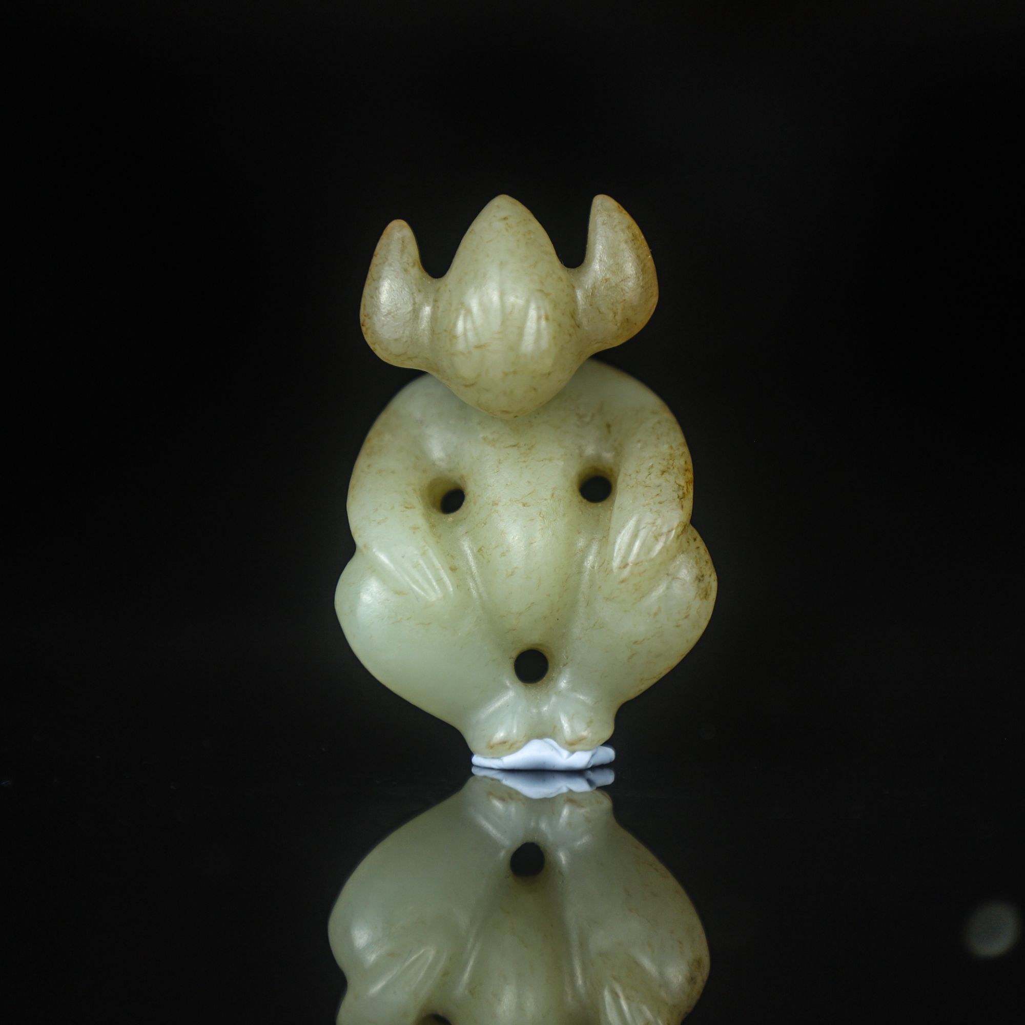 TCWWA09487清晚和田白玉神像把件