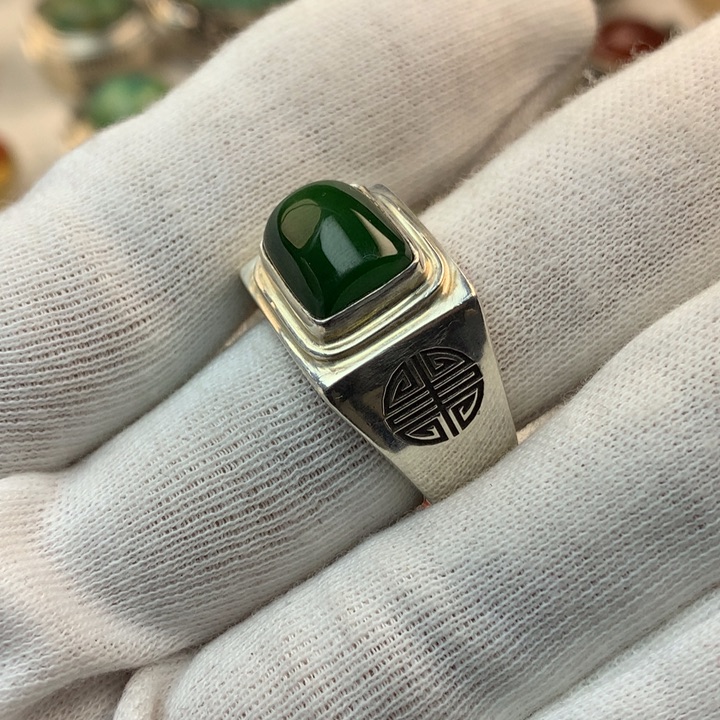 和田玉戒指足银镶嵌