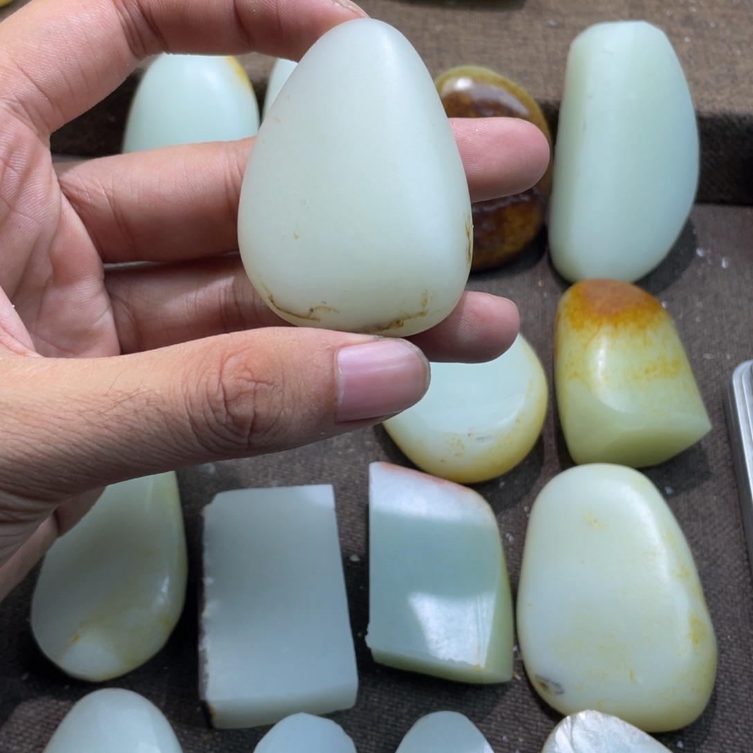 五***房和田玉未镶嵌定制和田玉