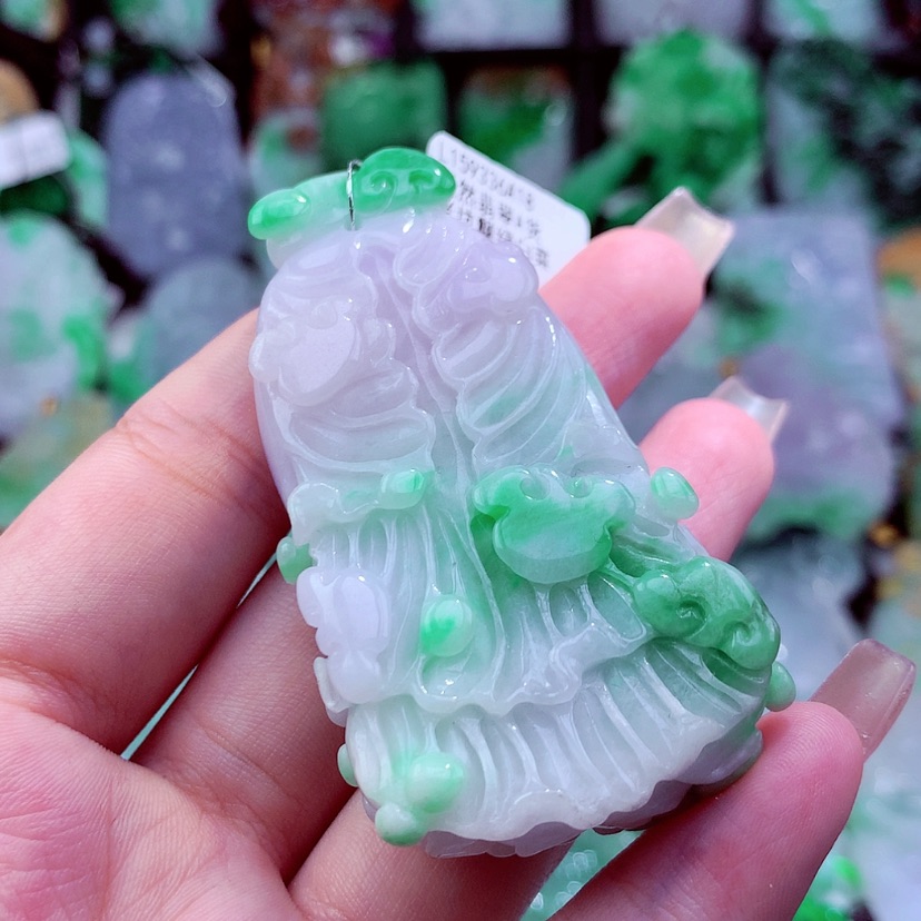 【闪购商品】翡翠颈饰未镶嵌红***?挂件