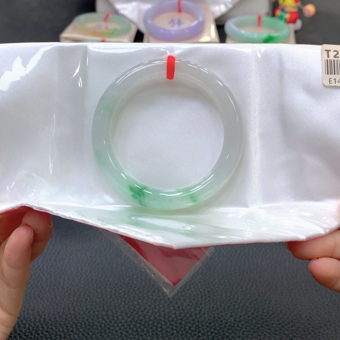 翡翠未镶嵌手镯33