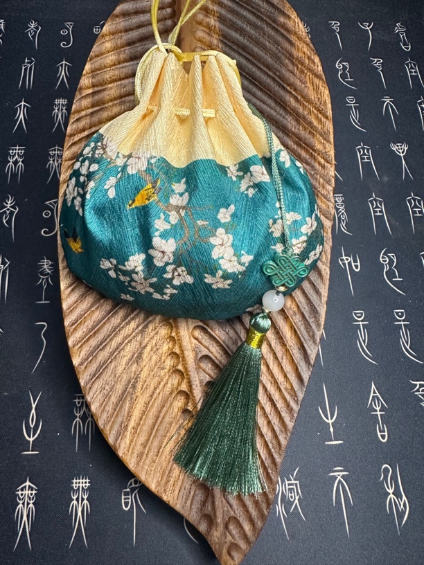 香包，香囊，提神。
