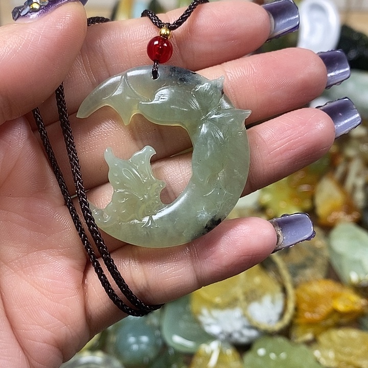 蛇纹石玉吊坠未镶嵌