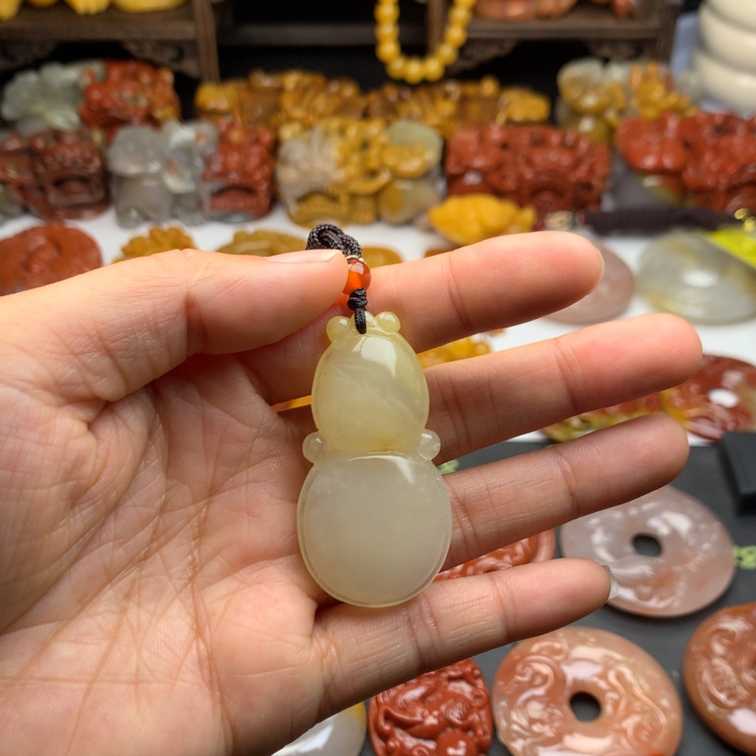 石英质玉（黄龙玉）挂件未镶嵌