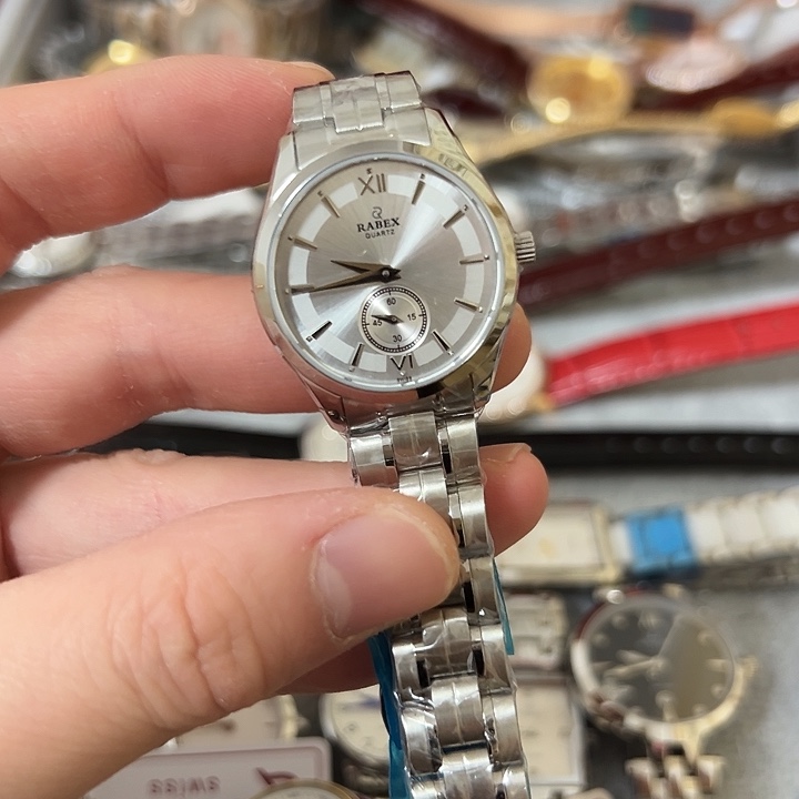 閃***〞钢牛皮（革）钢石英机芯