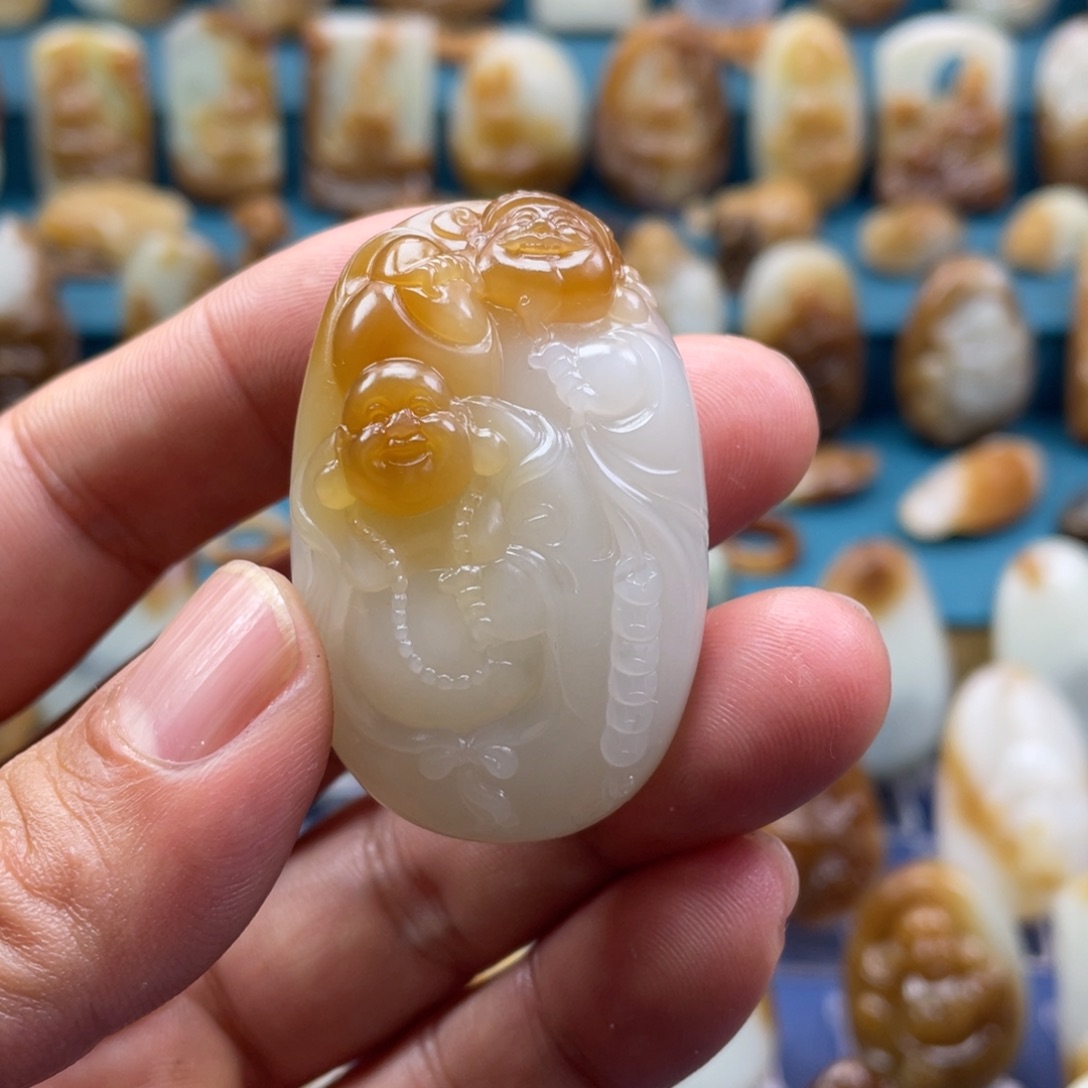 和田玉颈饰未镶嵌h****、