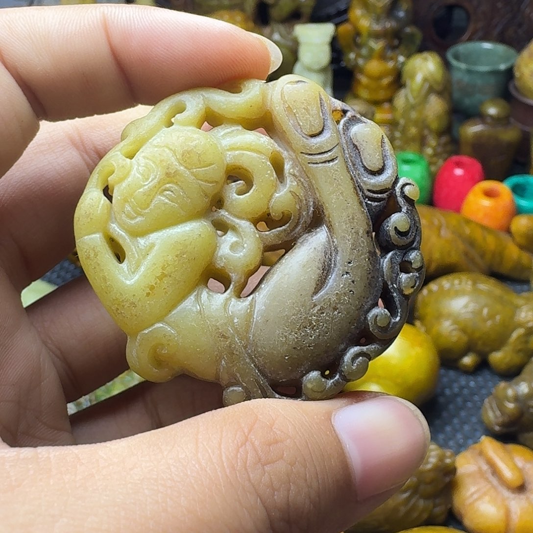 白玉菩提吊坠。。。