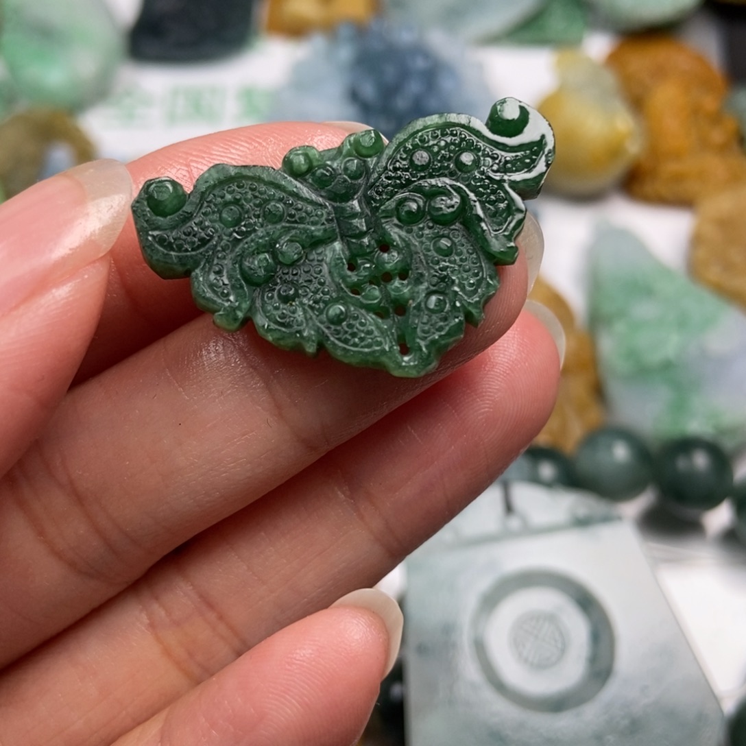 定制翡翠未镶嵌翡翠