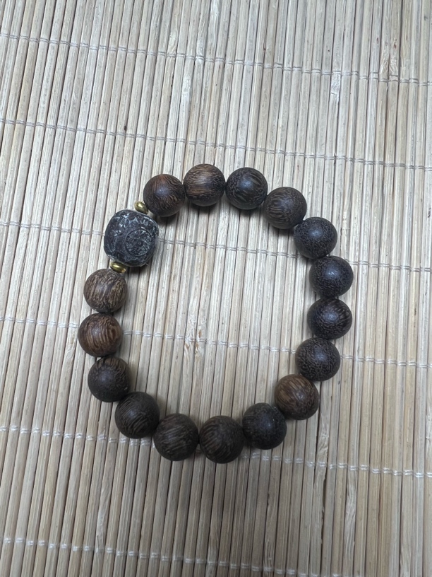 B651沉木圆珠手串