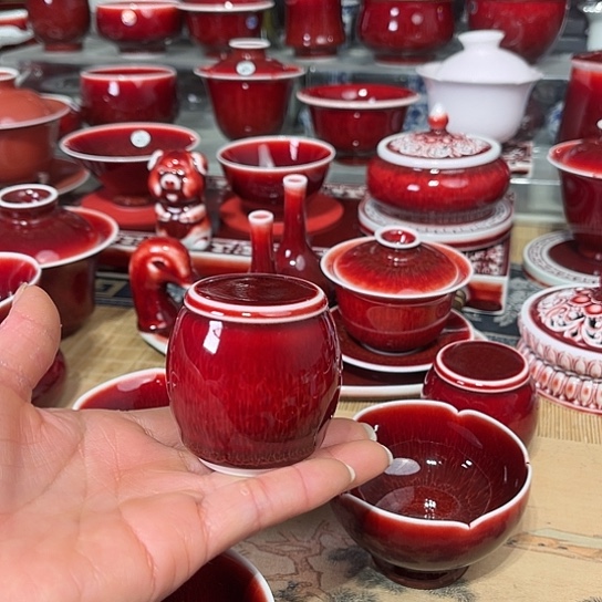 C****n景德镇陶瓷红马坊盖置