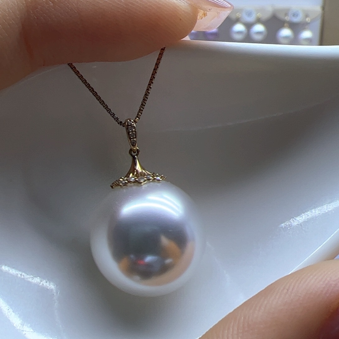 淡水珍珠吊坠(赠链)18K金镶嵌