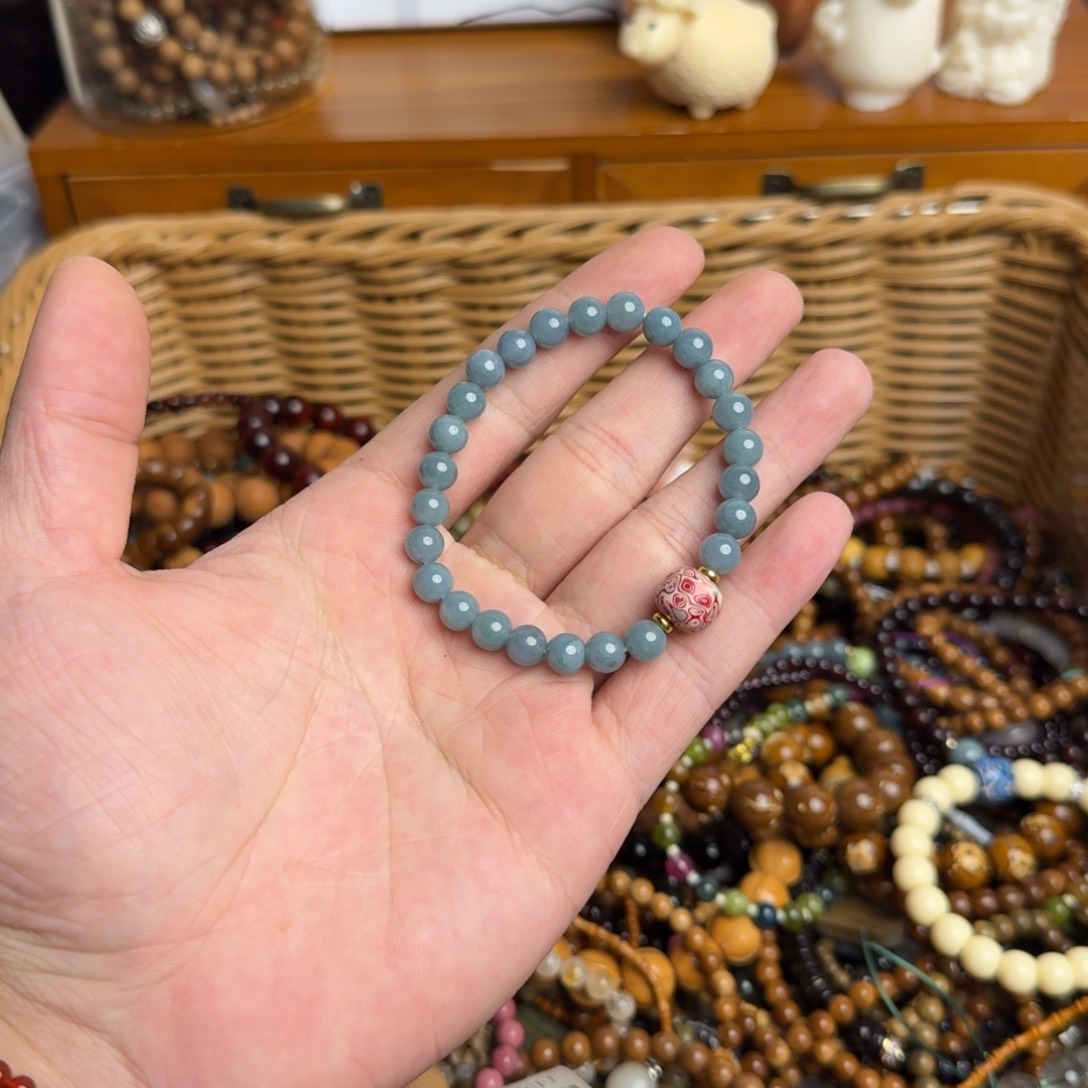 翡翠手链未镶嵌蓝色