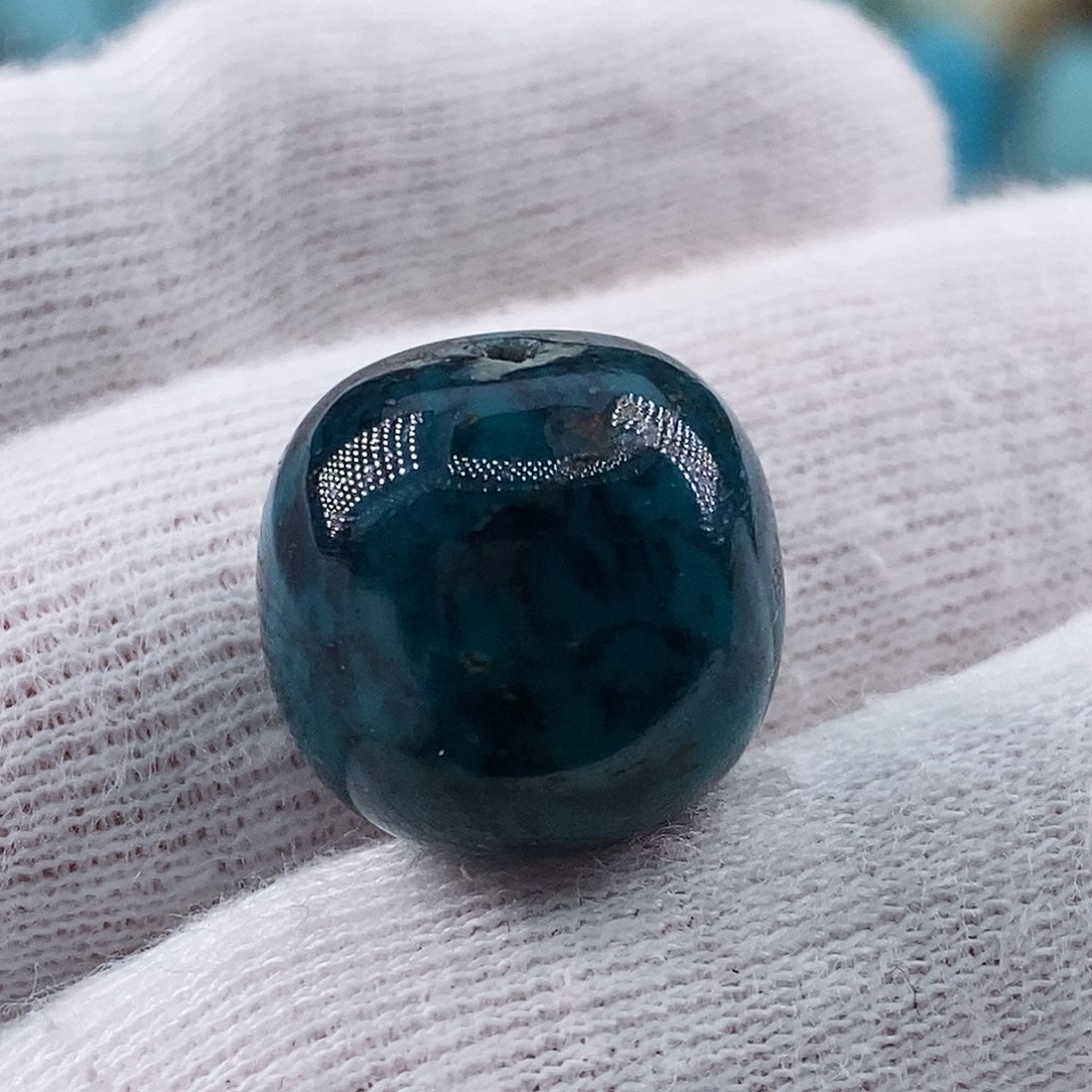 谢***森绿松石未镶嵌珠宝奇石